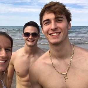 Meet your Posher, Elliott